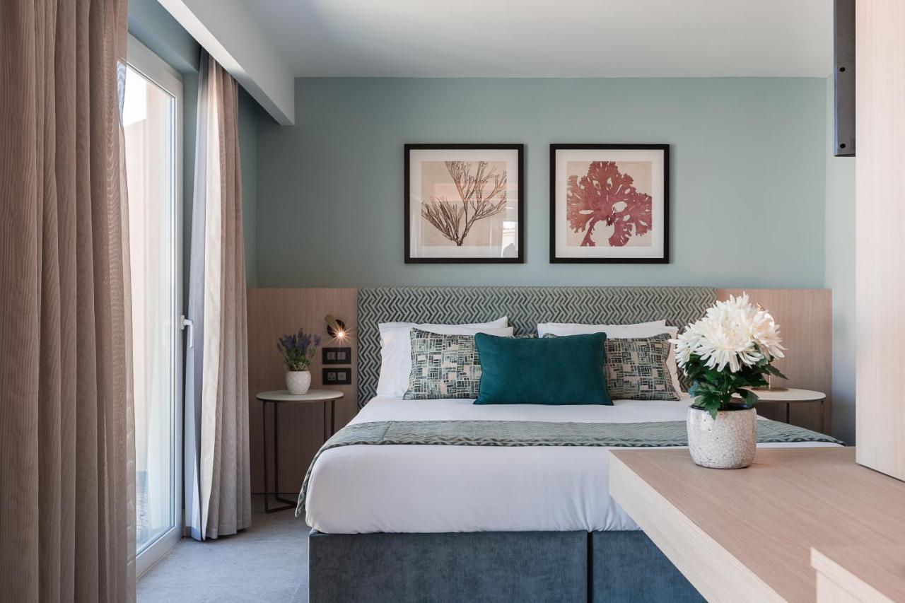 Saint Julian's 123 Mainstreet Boutique Hotel מראה חיצוני תמונה